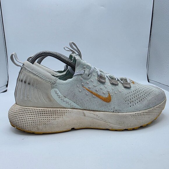 Nike React Escape Run Women Size 9 Running Shoes Barely Green DC4269 300 - Picture 12 of 13